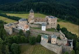 Fotografia objektu Ľubovniansky hrad